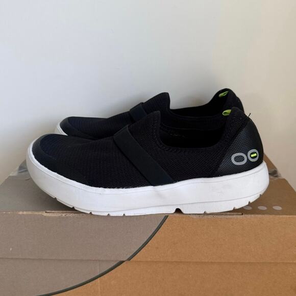 OOFOS OOmg eeZee Black/White Mesh Slip On Recovery Sneakers Women - SZ 8.5 - Picture 6 of 10